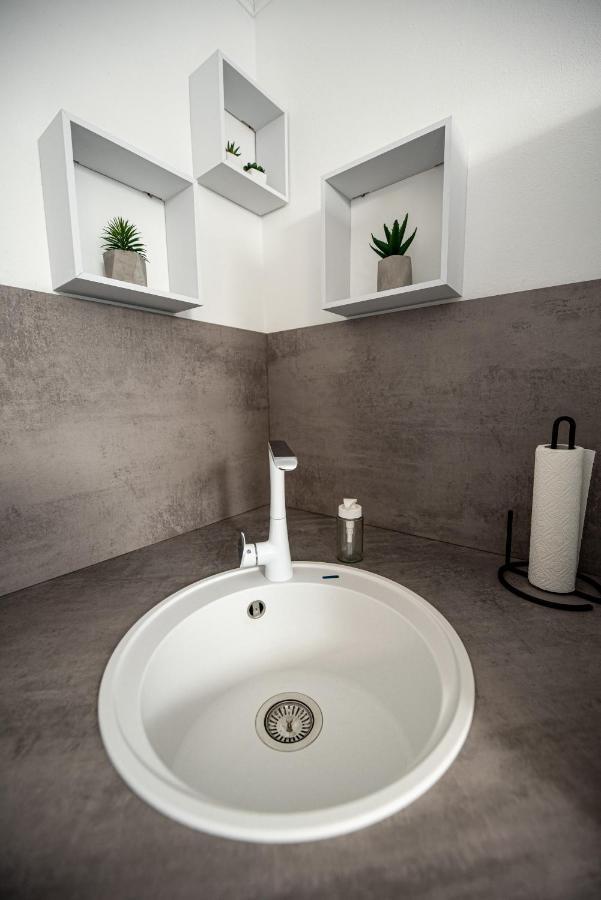 Appartement Il Dono Del Mare - Island Iz à Veli Iž Extérieur photo