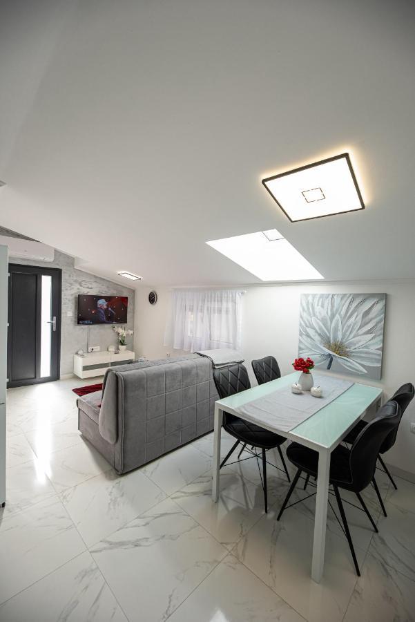 Appartement Il Dono Del Mare - Island Iz à Veli Iž Extérieur photo